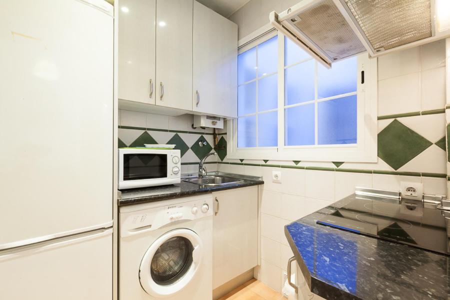 Peral Home Cozy Apartment เซบีญา ภายนอก รูปภาพ