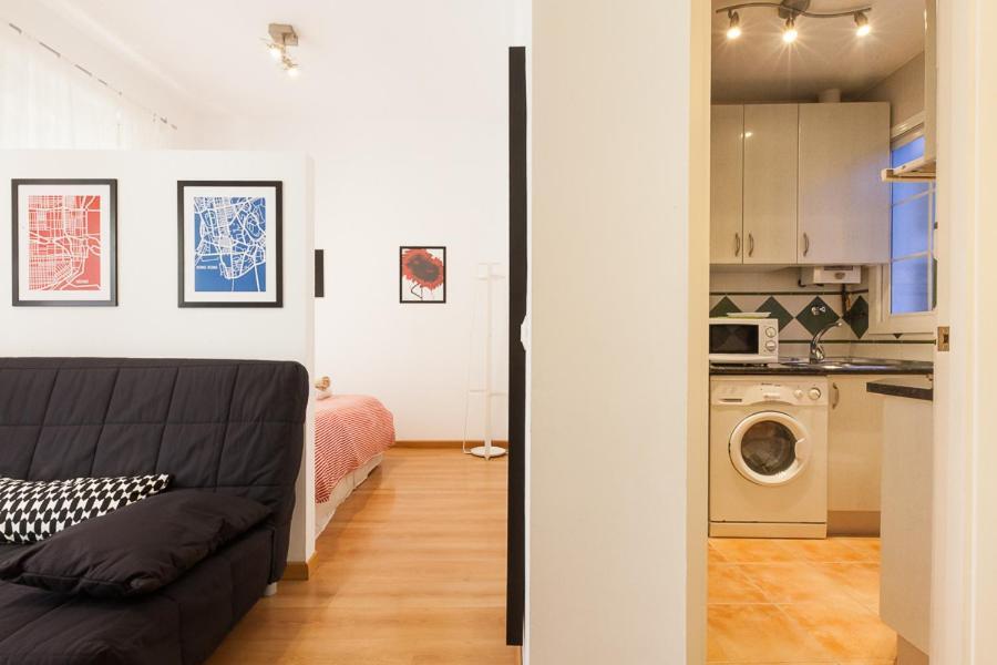 Peral Home Cozy Apartment เซบีญา ภายนอก รูปภาพ
